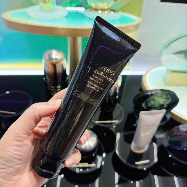 ٻҾ2 ͧԹ : Shiseido Future Solution LX Extra Rich Cleansing Foam S Ҵ 125 ml. ӤҴ˹ٵ ¹ ¢Ѵʡáҧ˹ҧҴ ѧ¤鹢ͧ 駡ҹ »ѺҾѺúا