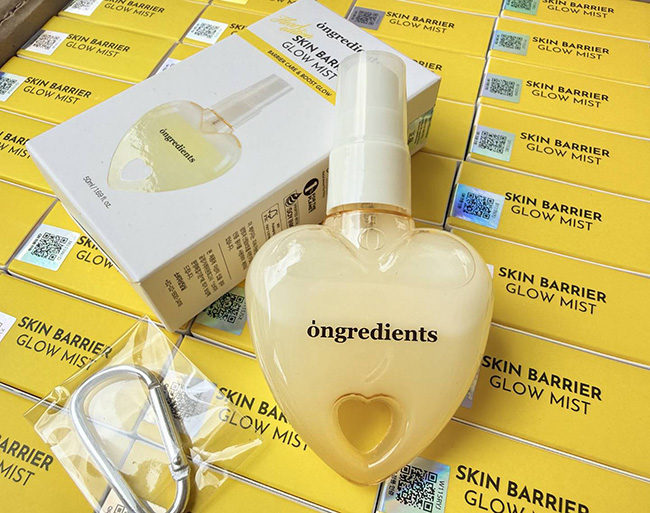 �ٻ�Ҿ���2 �ͧ�Թ��� : Ongredients Skin Barrier Glow Mist Heart Edition 50ml. �����մ˹�Һ��ا����ٵ� 2 ��鹷���ҹ�����������������������ҡѺ��������ͧ�����´ ������������������ ��ͺ��������� �����������ҧ���л�ͧ�ѹ���������ç �����������������������ҧ�繸���