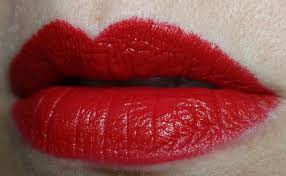 ٻҾ2 ͧԹ : MAC Matte Lipstick #Russian Red ⷹᴧ ԻʵԡẺ ¹ ´ҧ繤Һ  ͺѹԴҹ ҧѹǻҡժԵҹͧй