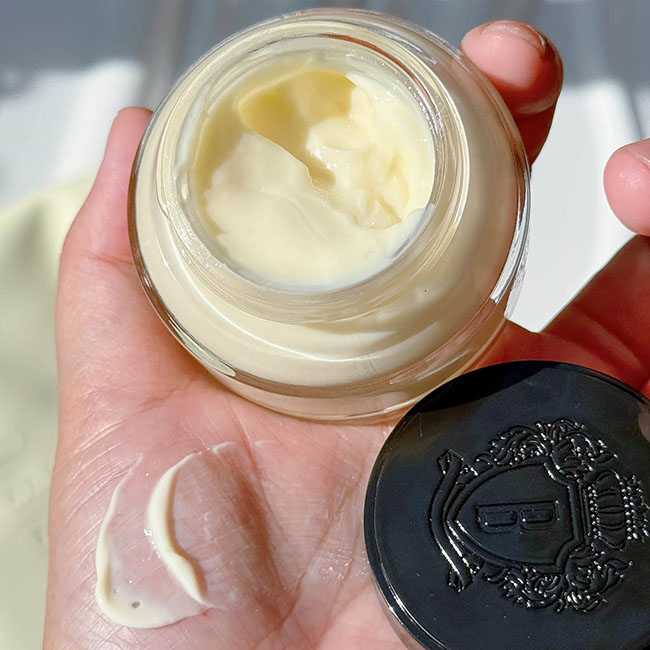 �ٻ�Ҿ���3 �ͧ�Թ��� :  Bobbi Brown Vitamin Enriched Face Base+ All-in-One Moisturizer & Primer 50 ml. �ʺ��ا����ѻ�ô�ٵ������� Vitamin Enriched Face Base+ ������ǹ��������ا���Ẻ�Ѵ˹ѡ�Ѵ��� SuperVitamin Blend ��ʵ�����췴��� Super Vitamin 5 ��� ������ʺ��