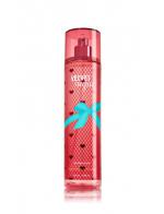 Bath & Body Works Velvet Sugar Fine Fragrance Mist 236 ml. สเปร์ยน้ำหอมที่ให้กลิ่นติดกายตลอดวัน กลิ่นหอมโทนผลไม้เบอร์รี่ แอปเปิ้ล และผลผลัมเจือกลิ่นมะลิบางๆ หอมมากคะ Bath & Body Works Velvet Sugar Fine Fragrance Mist 236 ml. สเปร์ยน้ำหอมที่ให้กลิ่นติดกายตลอดวัน กลิ่นหอมโทนผลไม้เบอร์รี่ แอปเปิ้ล และผลผลัมเจือกลิ่นมะลิบางๆ หอมมากคะ