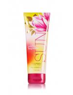 Bath & Body Works Golden Magnolia Sun 24 Hour Moisture Ultra Shea Body Cream 226g. บอดี้ครีมถนอมผิว กลิ่นหอมติดผิวกายนานตลอดวัน กลิ่นดอกไม้แมคโนเลียผสมกับแอปริคอท หอมรับซัมเมอร์นี้คะ Bath & Body Works Golden Magnolia Sun 24 Hour Moisture Ultra Shea Body Cream 226g. บอดี้ครีมถนอมผิว กลิ่นหอมติดผิวกายนานตลอดวัน กลิ่นดอกไม้แมคโนเลียผสมกับแอปริคอท หอมรับซัมเมอร์นี้คะ