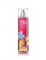 Bath & Body Works Amber Blush Fine Fragrance Mist 236 ml. สเปร์ยน้ำหอมที่ให้กลิ่นติดกายตลอดวัน กลิ่นหอมของราสเบอร์รี่ผสมวนิลลา หอมหวานๆคล้ายๆกลิ่นพายเบอรรี่คะ  Bath & Body Works Amber Blush Fine Fragrance Mist 236 ml. สเปร์ยน้ำหอมที่ให้กลิ่นติดกายตลอดวัน กลิ่นหอมของราสเบอร์รี่ผสมวนิลลา หอมหวานๆคล้ายๆกลิ่นพายเบอรรี่คะ