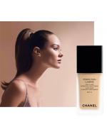 Chanel Perfection Lumiere Long-Wear Flawless Fluid Makeup SPF10 ขนาดปกติ 30 ml.  รองพื้นคุณภาพระดับไฮคลาส จาก Chanel โดดเด่นด้วยเนื้อสัมผัสที่บางเบา ให้การปกปิดได้เรียบเนียนอย่างเป็นธรรมชาติ ขจัดความหมองคล้ำ ให้ผิวดูเปล่งประกาย ไม่ทิ้งคราบความ Chanel Perfection Lumiere Long-Wear Flawless Fluid Makeup SPF10 ขนาดปกติ 30 ml.  รองพื้นคุณภาพระดับไฮคลาส จาก Chanel โดดเด่นด้วยเนื้อสัมผัสที่บางเบา ให้การปกปิดได้เรียบเนียนอย่างเป็นธรรมชาติ ขจัดความหมองคล้ำ ให้ผิวดูเปล่งประกาย ไม่ทิ้งคราบความ