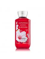 Bath & Body Works Japanese Cherry Blossom Shea & Vitamin E Shower Gel 295ml. เจลอาบน้ำกลิ่นหอมติดกายนานตลอดวัน กลิ่นดอกซากุระญี่ปุ่นหอมเตะจมูกตั้งแต่ครั้งแรกที่ได้กลิ่น ผสมกับกลิ่นวนิลานุ่มๆ เป็นกลิ่นที่ค่อนข้างชัดเจนและติดทนนานเป็นพิเ Bath & Body Works Japanese Cherry Blossom Shea & Vitamin E Shower Gel 295ml. เจลอาบน้ำกลิ่นหอมติดกายนานตลอดวัน กลิ่นดอกซากุระญี่ปุ่นหอมเตะจมูกตั้งแต่ครั้งแรกที่ได้กลิ่น ผสมกับกลิ่นวนิลานุ่มๆ เป็นกลิ่นที่ค่อนข้างชัดเจนและติดทนนานเป็นพิเ