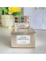 Dior Prestige la Creme Intensive Repairing Creme ขนาดทดลอง 5ml. ครีมดิออร์สูตรเข้มข้นที่ช่วยฟื้นบำรุงผิวแบบ intensive สูตรแรก ให้ผิวแลดูอ่อนวัยขึ้น ร่องลึกแลดูเรียบเนียนขึ้นอย่างเห็นได้ชัด ผิวดูหนาขึ้นและฟื้นคืนความเปล่งปลั่งที่ดูอ่อนวัยด้วยสูตรที่ผสานสาร Dior Prestige la Creme Intensive Repairing Creme ขนาดทดลอง 5ml. ครีมดิออร์สูตรเข้มข้นที่ช่วยฟื้นบำรุงผิวแบบ intensive สูตรแรก ให้ผิวแลดูอ่อนวัยขึ้น ร่องลึกแลดูเรียบเนียนขึ้นอย่างเห็นได้ชัด ผิวดูหนาขึ้นและฟื้นคืนความเปล่งปลั่งที่ดูอ่อนวัยด้วยสูตรที่ผสานสาร