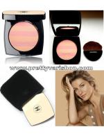 Chanel Harmonie Poudres Belle Mine SPF 15 PA++ ขนาดปกติ 11 g. Mariniere N 01 (Limited Edition) แป้งไฮไลท์รุ่นพิเศษจากชาเนล ให้ผิวเปล่งประกายสะท้อนแสง สีผิวดูสุขภาพดีอมชมพู พร้อมส่วนผสมบำรุงพิเศษจากวิตามินอีและเชียร์บัตเตอร์ Chanel Harmonie Poudres Belle Mine SPF 15 PA++ ขนาดปกติ 11 g. Mariniere N 01 (Limited Edition) แป้งไฮไลท์รุ่นพิเศษจากชาเนล ให้ผิวเปล่งประกายสะท้อนแสง สีผิวดูสุขภาพดีอมชมพู พร้อมส่วนผสมบำรุงพิเศษจากวิตามินอีและเชียร์บัตเตอร์