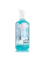 **พร้อมส่ง**Bath & Body Works Fresh Sparkling Snow Deep Cleansing Hand Soap 236 ml. เจลล้างมือฆ่าเชื้อโรค ใช้กับน้ำ มีเม็ดสครับช่วยขัดผิวมือให้สะอาดยิ่งขึ้น มีกลิ่นหอมติดทนนาน กลิ่นผลแพร์ผสมกับเมล่อน และแต่งปลายกลิ่นให้หอมนุ่มขึ้นด้วยกลิ่นมัคส์คะ **พร้อมส่ง**Bath & Body Works Fresh Sparkling Snow Deep Cleansing Hand Soap 236 ml. เจลล้างมือฆ่าเชื้อโรค ใช้กับน้ำ มีเม็ดสครับช่วยขัดผิวมือให้สะอาดยิ่งขึ้น มีกลิ่นหอมติดทนนาน กลิ่นผลแพร์ผสมกับเมล่อน และแต่งปลายกลิ่นให้หอมนุ่มขึ้นด้วยกลิ่นมัคส์คะ