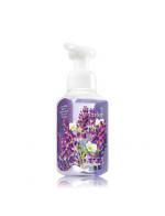 **พร้อมส่ง**Bath & Body Works Fresh Lavender Gentle Foaming Hand Soap 259 ml. โฟมล้างมือเนื้อโฟมนุ่ม อ่อนโยนต่อผิวบำรุงผิวให้ผิวนุ่มชุ่มชื่นไม่แห้งตึงหลังการใช้ กลิ่นหอมสดชื่นของดอกลาเวนเดอร์สีม่วง หอมนุ่มผ่อนคลายคะ **พร้อมส่ง**Bath & Body Works Fresh Lavender Gentle Foaming Hand Soap 259 ml. โฟมล้างมือเนื้อโฟมนุ่ม อ่อนโยนต่อผิวบำรุงผิวให้ผิวนุ่มชุ่มชื่นไม่แห้งตึงหลังการใช้ กลิ่นหอมสดชื่นของดอกลาเวนเดอร์สีม่วง หอมนุ่มผ่อนคลายคะ