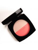 Chanel Les Beiges Healthy Glow Multi-Colour Duo 11g. - No.02 (ขนาดปกติ) บลัชเนื้อแป้งฝุ่นเนียนละเอียด ที่อัดแน่นมาในตลับสองโทนสี ไฮไลท์จะเป็นสีแชมเปญแบบอมชมพูนิดๆ แบบเบาๆ บลัชออนจะเป็นสีส้มแบบคอรัลแสนสดใส ปัดแล้วผิวจะโกลว์บ่มแดดแบบระเรื่อ เป็น Chanel Les Beiges Healthy Glow Multi-Colour Duo 11g. - No.02 (ขนาดปกติ) บลัชเนื้อแป้งฝุ่นเนียนละเอียด ที่อัดแน่นมาในตลับสองโทนสี ไฮไลท์จะเป็นสีแชมเปญแบบอมชมพูนิดๆ แบบเบาๆ บลัชออนจะเป็นสีส้มแบบคอรัลแสนสดใส ปัดแล้วผิวจะโกลว์บ่มแดดแบบระเรื่อ เป็น