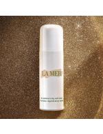 LA MER The Moisturizing Soft Lotion 50ml. โลชั่นบำรุงผิว สำหรับทุกสภาพผิวมอบความสัมผัสที่เบา สบาย ไม่หนัก ผิวนุ่มลื่นดุจซาติน ชุ่มชื้น เรียบเนียน กระจ่างใส เปล่งประกาย เข้าฟื้นฟูผิวอย่างล้ำลึกริ้วรอยแลดูจางลง ผิวดูกระชับ อิ่มแน่น ดูอ่อนกว่าวัย LA MER The Moisturizing Soft Lotion 50ml. โลชั่นบำรุงผิว สำหรับทุกสภาพผิวมอบความสัมผัสที่เบา สบาย ไม่หนัก ผิวนุ่มลื่นดุจซาติน ชุ่มชื้น เรียบเนียน กระจ่างใส เปล่งประกาย เข้าฟื้นฟูผิวอย่างล้ำลึกริ้วรอยแลดูจางลง ผิวดูกระชับ อิ่มแน่น ดูอ่อนกว่าวัย