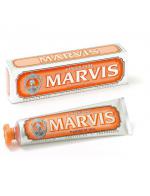 MARVIS Ginger Mint Toothpaste 75ml. (หลอดสีส้ม) ยาสีฟันชั้นเลิศจากอิตาลี สูตรหอมสดชื่นจากหอมขิงและมิ้นท์ ความสดชื่นที่รังสรรค์อย่างประณีตด้วยวัตถุดิบที่ให้ความเผ็ดร้อนอย่างเช่น ขิง ที่ให้ความแปลกใหม่ด้วยรสชาติ พร้อมกระตุ้นให้สดชื่นรับวันใหม่ มอบ MARVIS Ginger Mint Toothpaste 75ml. (หลอดสีส้ม) ยาสีฟันชั้นเลิศจากอิตาลี สูตรหอมสดชื่นจากหอมขิงและมิ้นท์ ความสดชื่นที่รังสรรค์อย่างประณีตด้วยวัตถุดิบที่ให้ความเผ็ดร้อนอย่างเช่น ขิง ที่ให้ความแปลกใหม่ด้วยรสชาติ พร้อมกระตุ้นให้สดชื่นรับวันใหม่ มอบ