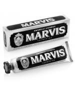 MARVIS Amarelli Licorice Toothpaste 75ml. (หลอดสีดำ) ยาสีฟันชั้นเลิศจากอิตาลี สูตรหอมสดชื่น หอมหวานจากลูกอม Amarelli การร่วมมือกับ Amarelli ผู้ผลิตลูกอมระดับโลกที่มีประวัติอย่างยาวนาน พร้อมรสชาติหวานปนขมนิดๆ ตามฉบับของ Amarelli ซึ่งจะทำให้เพลิดเ