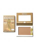The Balm Take Home the Bronze 7.08 g. สี Oliver (Oskar) บรอนเซอร์ใหม่ล่าสุดจาก theBalm ออกแบบมาโดยหลีกเลี่ยงอันเดอร์โทนส้ม เนื้อแมท ปัดแล้วดูเป็นธรรมชาติมากๆ ทำให้ไม่ว่าจะบรอนบริเวณหน้าผากหรือแก้มก็จะได้ลุคบ่มแดด ผิวสีทอง สวยสุขภาพดีอย่างแน่นอ The Balm Take Home the Bronze 7.08 g. สี Oliver (Oskar) บรอนเซอร์ใหม่ล่าสุดจาก theBalm ออกแบบมาโดยหลีกเลี่ยงอันเดอร์โทนส้ม เนื้อแมท ปัดแล้วดูเป็นธรรมชาติมากๆ ทำให้ไม่ว่าจะบรอนบริเวณหน้าผากหรือแก้มก็จะได้ลุคบ่มแดด ผิวสีทอง สวยสุขภาพดีอย่างแน่นอ