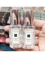 Jo Malone London Blackberry & Bay Cologne ขนาดทดลอง 9 ml. โคโลญจน์ กลิ่นหอมสดชื่นของกลิ่นผลไม้ จากจินตนาการในวัยเด็กกับช่วงเวลาที่สิ่งเล่นในทุ่งกว้างและเก็บผลแบล็คเบอร์รี่ กลิ่นหอมที่ฝังลึก เย้ายวน ชุ่มฉ่ำของทาร์ตเบอร์รี่ คละเคล้ากับความหอ Jo Malone London Blackberry & Bay Cologne ขนาดทดลอง 9 ml. โคโลญจน์ กลิ่นหอมสดชื่นของกลิ่นผลไม้ จากจินตนาการในวัยเด็กกับช่วงเวลาที่สิ่งเล่นในทุ่งกว้างและเก็บผลแบล็คเบอร์รี่ กลิ่นหอมที่ฝังลึก เย้ายวน ชุ่มฉ่ำของทาร์ตเบอร์รี่ คละเคล้ากับความหอ