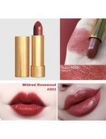 Gucci Rouge A Levres Satin Lip Colour สี203 Mildred Rosewood 3.5 g ลิปเนื้อสัมผัสแบบครีมมี่ซาตินทาง่ายลื่นไปกับปาก ไม่มีแห้งตกร่องสีแดงเบอร์กันดีอมน้ำตาล ทาแล้วดูวินเทจนิดๆคนปากแห้งต้องเลิฟรุ่นนี้มากๆ เพราะสามารถหยิบมาเติมได้เรื่อยๆ โดยไม่รู้สึกหนาหนัก ไม Gucci Rouge A Levres Satin Lip Colour สี203 Mildred Rosewood 3.5 g ลิปเนื้อสัมผัสแบบครีมมี่ซาตินทาง่ายลื่นไปกับปาก ไม่มีแห้งตกร่องสีแดงเบอร์กันดีอมน้ำตาล ทาแล้วดูวินเทจนิดๆคนปากแห้งต้องเลิฟรุ่นนี้มากๆ เพราะสามารถหยิบมาเติมได้เรื่อยๆ โดยไม่รู้สึกหนาหนัก ไม