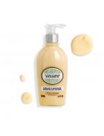 L'OCCITANE Almond Conditoner 240ml. ครีมนวดผม ที่อุดมไปด้วยน้ำมันอัลมอนด์จากโพรวองซ์ มอบสัมผัสที่นุ่มขึ้นของเส้นผม และลดการพันกัน คงกลิ่นหอมนุ่มนวลอย่างละเอียดอ่อนบนเส้นผมของคุณด้วยกลิ่นอัลมอนด์ สดชื่นด้วยกลิ่นเบอกามอท แนะนำให้ใช้ควบคู่กับ Almond Sha L'OCCITANE Almond Conditoner 240ml. ครีมนวดผม ที่อุดมไปด้วยน้ำมันอัลมอนด์จากโพรวองซ์ มอบสัมผัสที่นุ่มขึ้นของเส้นผม และลดการพันกัน คงกลิ่นหอมนุ่มนวลอย่างละเอียดอ่อนบนเส้นผมของคุณด้วยกลิ่นอัลมอนด์ สดชื่นด้วยกลิ่นเบอกามอท แนะนำให้ใช้ควบคู่กับ Almond Sha