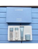 Laneige Water Bank Blue Hyaluronic 4 Step Essential Kit ชุดเซ็ตบำรุงผิวสูตรใหม่ ปรับปรุงจากเดิมที่เน้นเรื่องความชุ่มชื้น เติมน้ำให้ผิว ตอนนี้ปรับสูตรใหม่แล้ว เปลี่ยนแพคเกจจิ้ง อัปเกรดเป็น "Laneige Water Bank Blue Hyaluronic" ที่บำรุงแบบเข้มข้นจั Laneige Water Bank Blue Hyaluronic 4 Step Essential Kit ชุดเซ็ตบำรุงผิวสูตรใหม่ ปรับปรุงจากเดิมที่เน้นเรื่องความชุ่มชื้น เติมน้ำให้ผิว ตอนนี้ปรับสูตรใหม่แล้ว เปลี่ยนแพคเกจจิ้ง อัปเกรดเป็น "Laneige Water Bank Blue Hyaluronic" ที่บำรุงแบบเข้มข้นจั