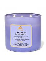 Bath & Body Works Lavender Bergamot 3-Wick Candle 411 g. เทียนหอมสุดพิเศษ ขนาดใหญ่ มี 3 ไส้เทียน กระจายกลิ่นหอมได้ทั่วห้อง กลิ่นหอมดอกไม้ผสมกลิ่นส้มที่แสนสดชื่น หอมเด่นด้วยกลิ่นลาเวนเดอร์สดใส เปลือกเบอร์กาม็อตที่เข้มข้น และกลิ่นถั่วทองก้าอันอบอุ่น Bath & Body Works Lavender Bergamot 3-Wick Candle 411 g. เทียนหอมสุดพิเศษ ขนาดใหญ่ มี 3 ไส้เทียน กระจายกลิ่นหอมได้ทั่วห้อง กลิ่นหอมดอกไม้ผสมกลิ่นส้มที่แสนสดชื่น หอมเด่นด้วยกลิ่นลาเวนเดอร์สดใส เปลือกเบอร์กาม็อตที่เข้มข้น และกลิ่นถั่วทองก้าอันอบอุ่น