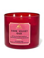 Bath & Body Works Dark Velvet Oud 3-Wick Candle 411 g. เทียนหอมสุดพิเศษ ขนาดใหญ่ มี 3 ไส้เทียน กระจายกลิ่นหอมได้ทั่วห้อง กลิ่นหอมหรูหรา หอมละมุนอย่างมีระดับด้วยกลิ่นละมุนของกุหลาบ ที่ทำให้สดชื่นเย็นฉ่ำ และความ OUD ของเปลือกไม้แสนอบอุ่น ให้ความรู้สึกเซ Bath & Body Works Dark Velvet Oud 3-Wick Candle 411 g. เทียนหอมสุดพิเศษ ขนาดใหญ่ มี 3 ไส้เทียน กระจายกลิ่นหอมได้ทั่วห้อง กลิ่นหอมหรูหรา หอมละมุนอย่างมีระดับด้วยกลิ่นละมุนของกุหลาบ ที่ทำให้สดชื่นเย็นฉ่ำ และความ OUD ของเปลือกไม้แสนอบอุ่น ให้ความรู้สึกเซ