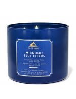 Bath & Body Works Midnight Blue Citrus 3-Wick Candle 411 g. เทียนหอมสุดพิเศษ ขนาดใหญ่ มี 3 ไส้เทียน กระจายกลิ่นหอมได้ทั่วห้อง กลิ่นหอมของสายลมเย็นสบายในค่ำคืนฤดูร้อนอันอบอุ่น ด้วยโทนกลิ่นฟรุตตี้แนวCitrus & Sweet Mango กลิ่นส้มที่แสนชุ่มฉ่ำ และมะม่ Bath & Body Works Midnight Blue Citrus 3-Wick Candle 411 g. เทียนหอมสุดพิเศษ ขนาดใหญ่ มี 3 ไส้เทียน กระจายกลิ่นหอมได้ทั่วห้อง กลิ่นหอมของสายลมเย็นสบายในค่ำคืนฤดูร้อนอันอบอุ่น ด้วยโทนกลิ่นฟรุตตี้แนวCitrus & Sweet Mango กลิ่นส้มที่แสนชุ่มฉ่ำ และมะม่