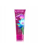Bath & Body Works Secret Wonderland 24 Hour Moisture Ultra Shea Body Cream 226g. ครีมบำรุงผิวสุดเข้มข้น มีกลิ่นหอมติดทนนาน กลิ่นนี้คล้ายน้ำหอมนะคะ มีกลิ่นของผลไม้ กลิ่นจะออกใสๆค่ะ ได้ฟิวส์คล้าย Sweet Pea คิดว่าสาวๆหลายคนที่ได้ลองกลิ่นนี้ ค Bath & Body Works Secret Wonderland 24 Hour Moisture Ultra Shea Body Cream 226g. ครีมบำรุงผิวสุดเข้มข้น มีกลิ่นหอมติดทนนาน กลิ่นนี้คล้ายน้ำหอมนะคะ มีกลิ่นของผลไม้ กลิ่นจะออกใสๆค่ะ ได้ฟิวส์คล้าย Sweet Pea คิดว่าสาวๆหลายคนที่ได้ลองกลิ่นนี้ ค